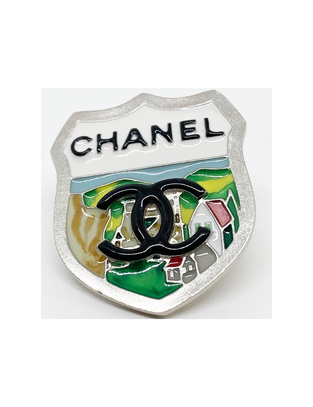 CHANEL Paris-Moscou coat of arms pin's
