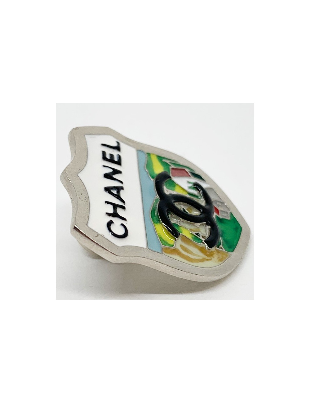 CHANEL Paris-Moscou coat of arms pin's
