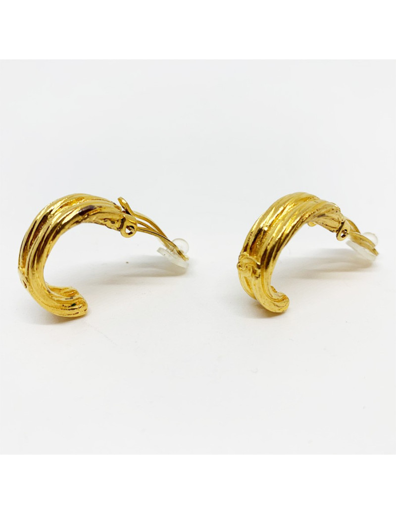 Clips CHANEL Vintage CC dans un cercle