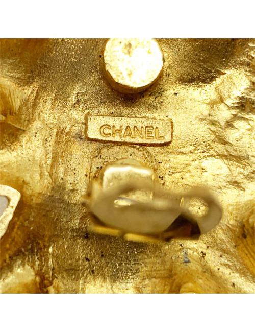 Clips d'oreille CHANEL soleil et perles nacrées vintage