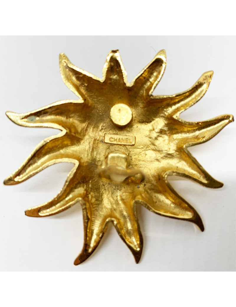 Clips d'oreille CHANEL soleil et perles nacrées vintage