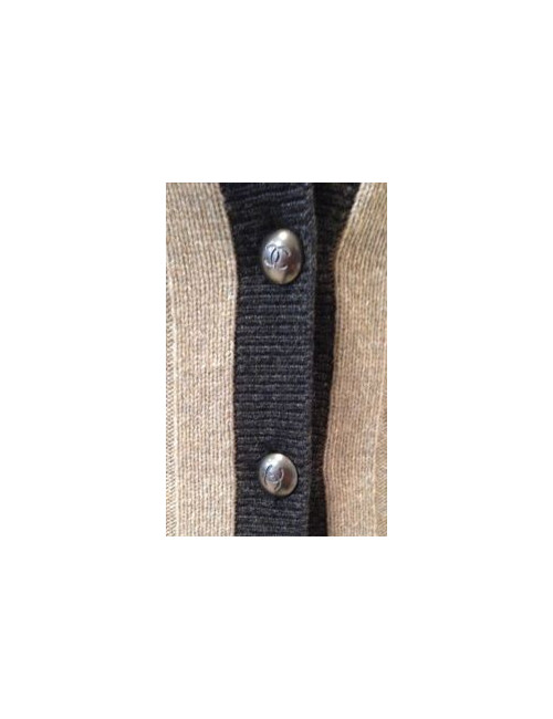 Gilet CHANEL en maille côtelée marron 
