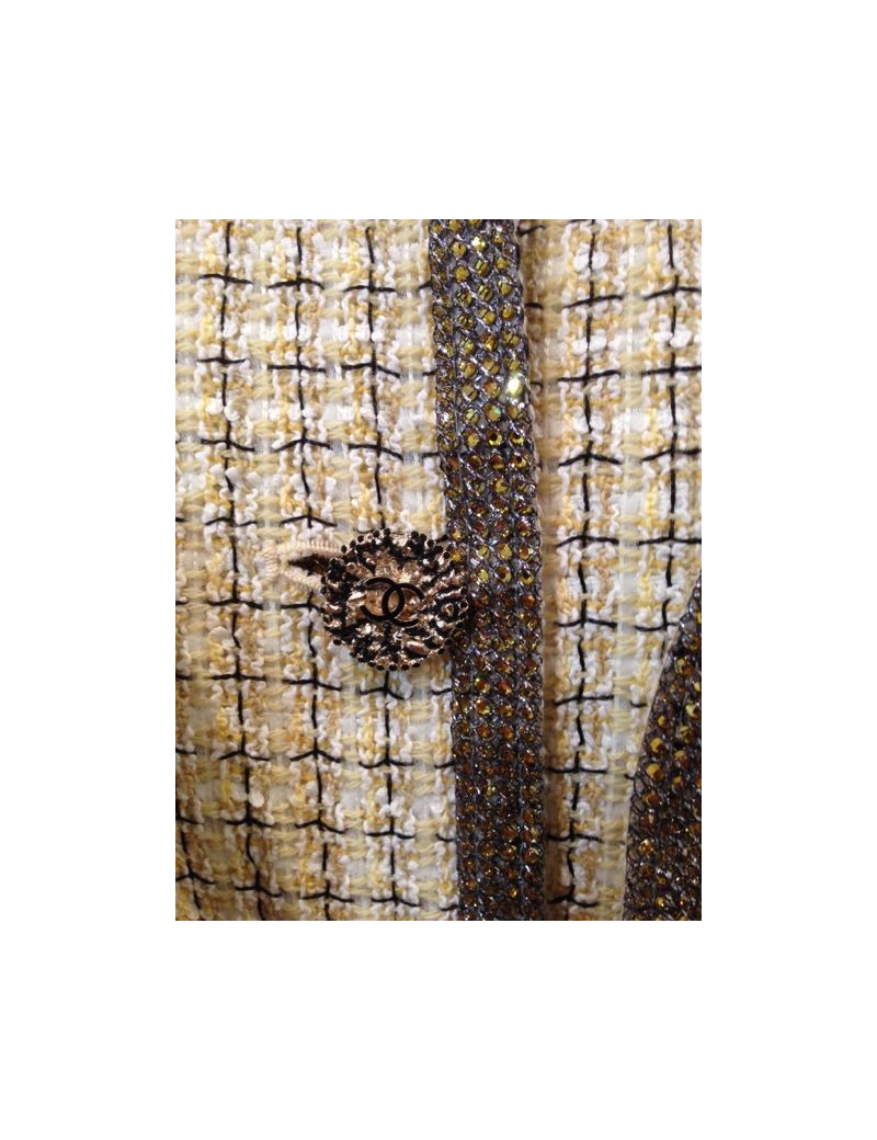 Veste CHANEL en tweed beige ornée de strass