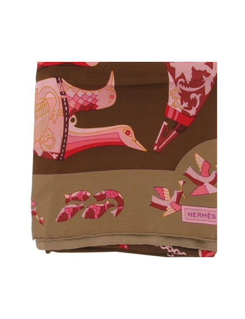 Carré HERMES en soie 