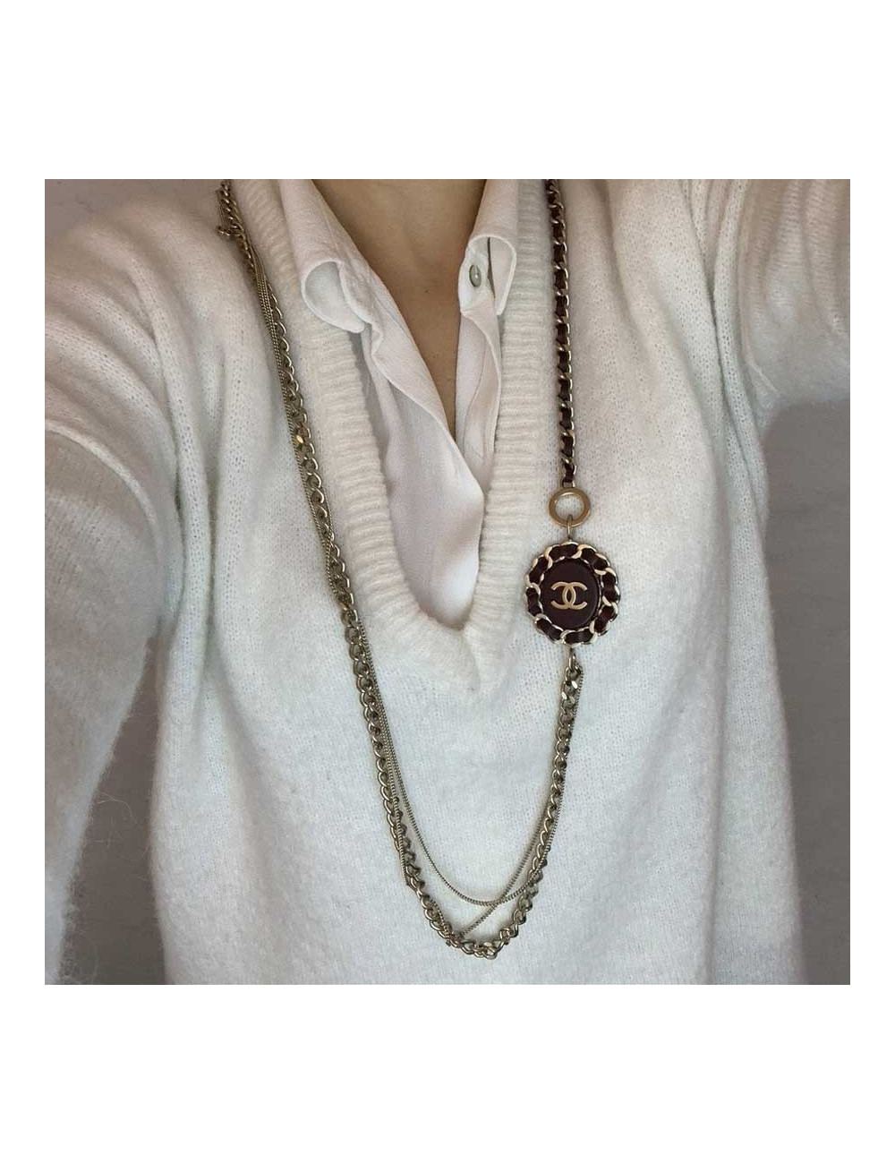 CHANEL Sautoir chaine et cuir bordeaux