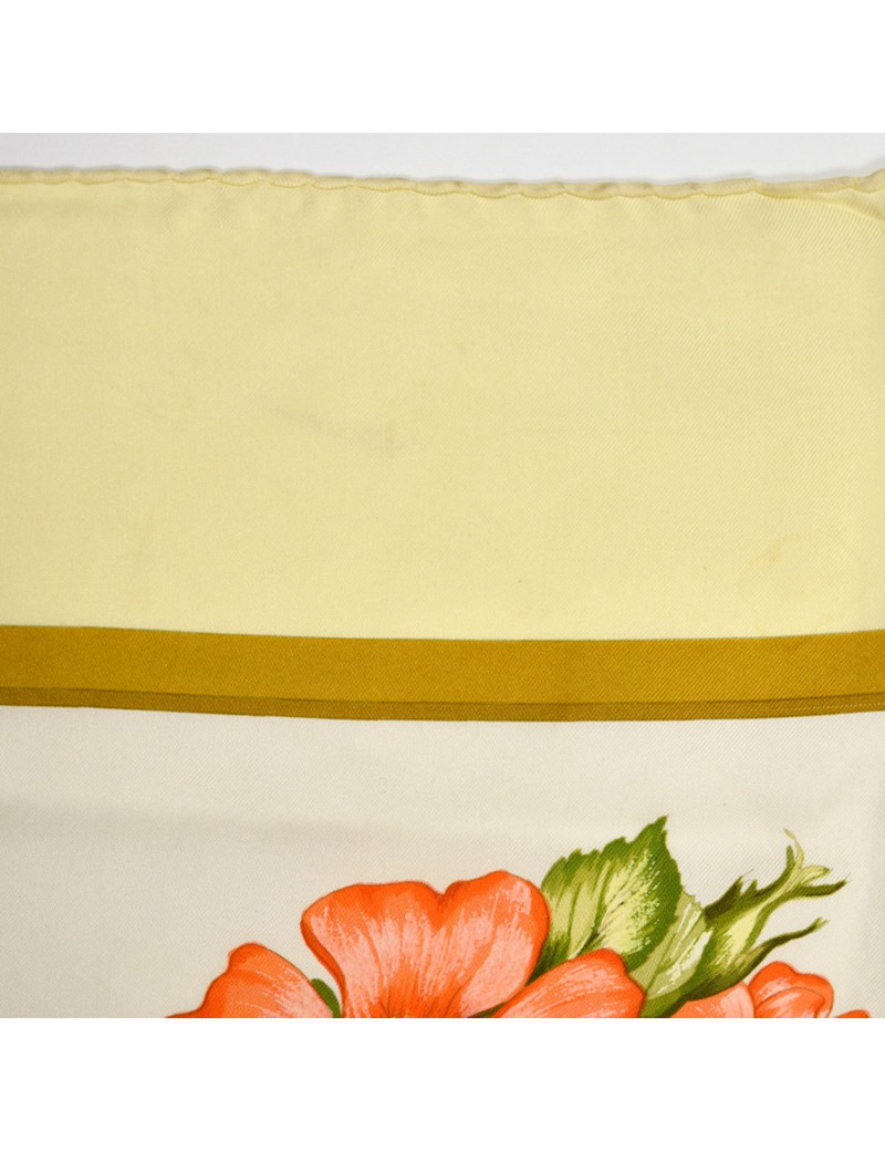 Carré HERMES Regina 100% soie