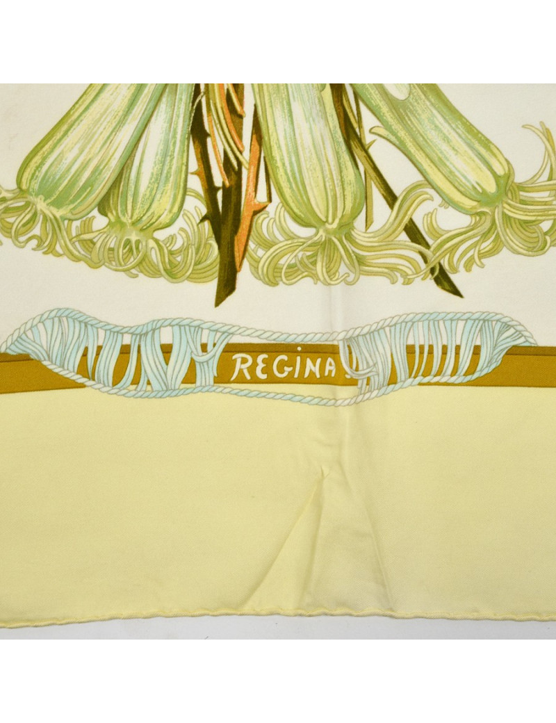 Carré HERMES Regina 100% soie