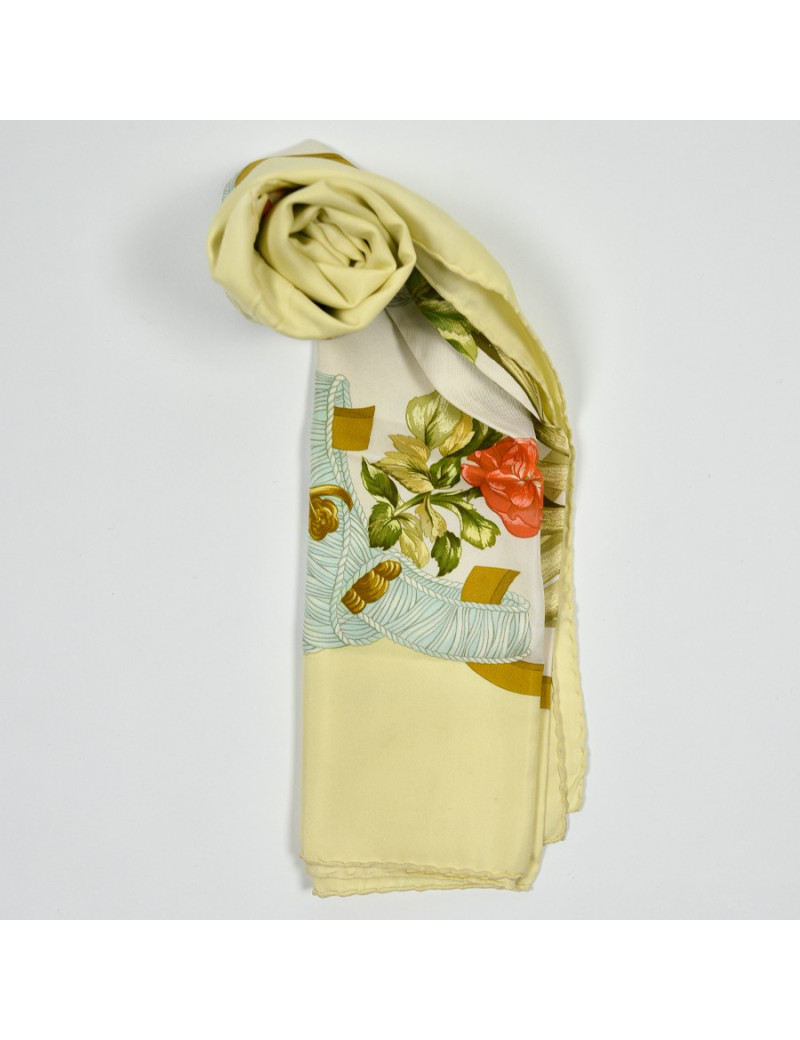 Carré Régina HERMES 100% soie