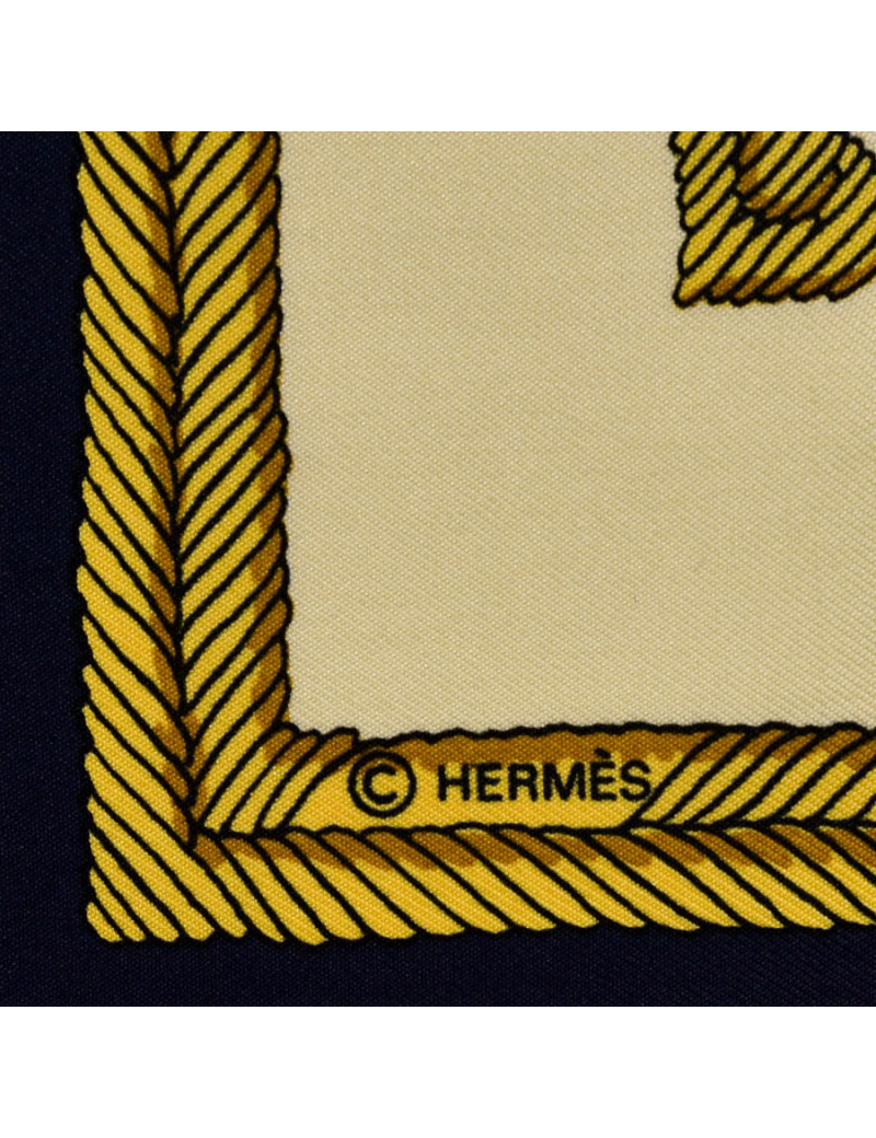 HERMES Carré soie "Les armes de Paris"