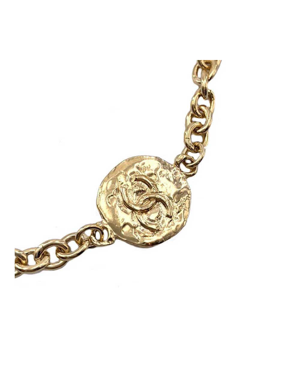 CHANEL Long sautoir chaine et pièces dorées 