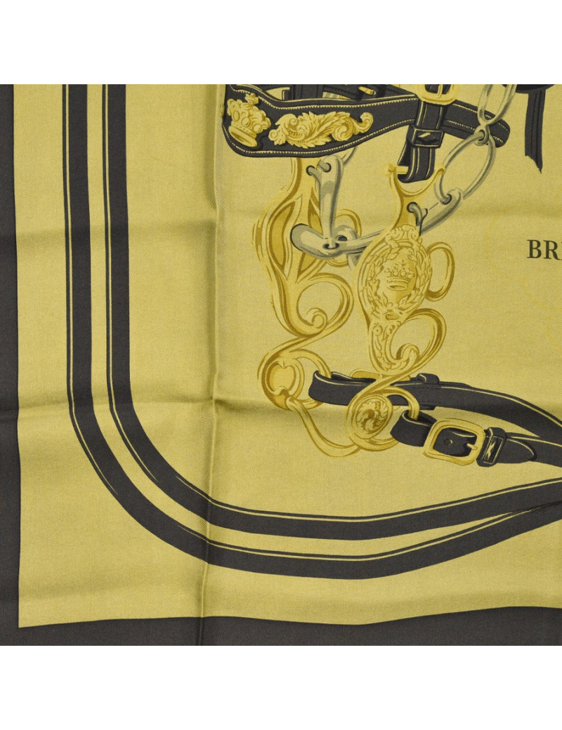 Carré HERMES "Brides de Gala" 100 % soie