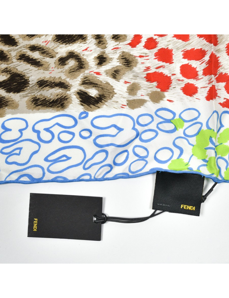 Carré fleuri FENDI soie