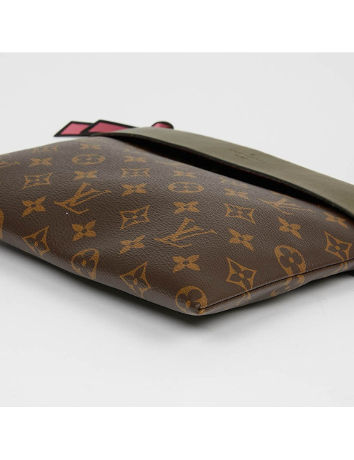 LOUIS VUITTON pochette monogram et revers kaki