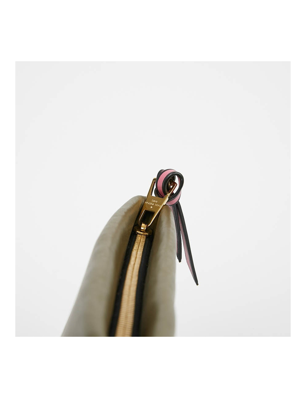 LOUIS VUITTON pochette monogram et revers kaki