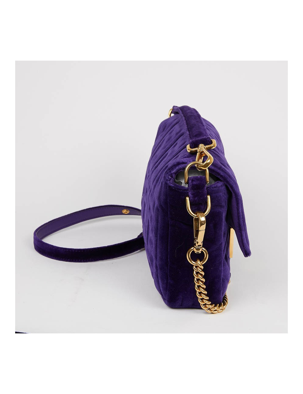 Baguette FENDI velours embossé