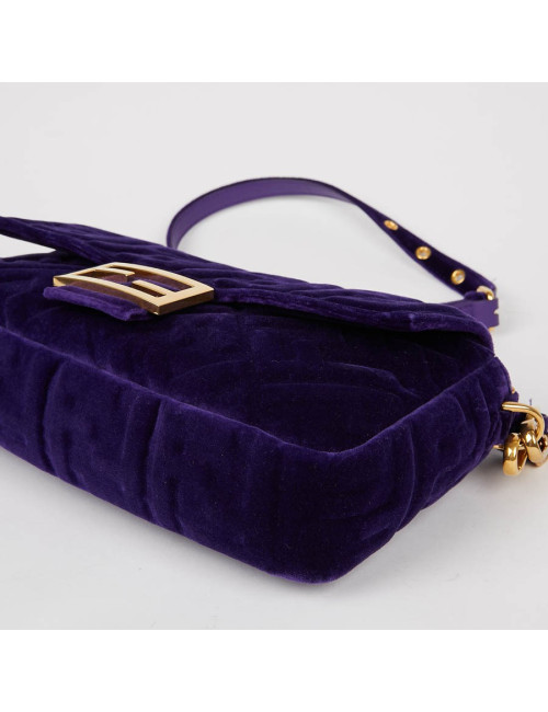 Baguette FENDI velours embossé