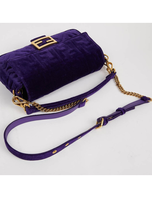Baguette FENDI velours embossé