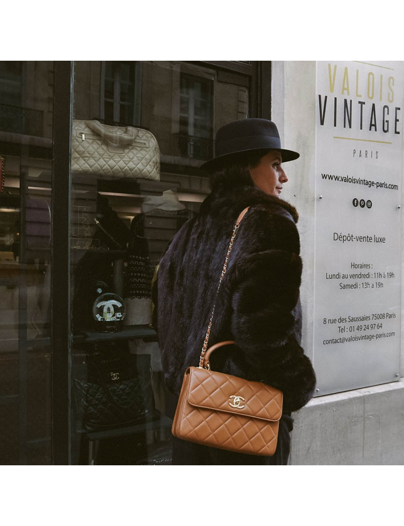 Sac CHANEL cuir matelassé marron