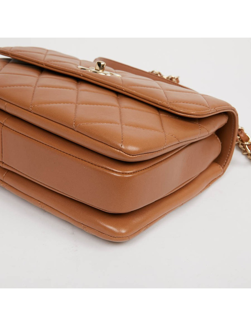 Sac CHANEL cuir matelassé marron