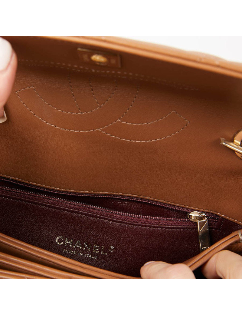 Sac CHANEL cuir matelassé marron
