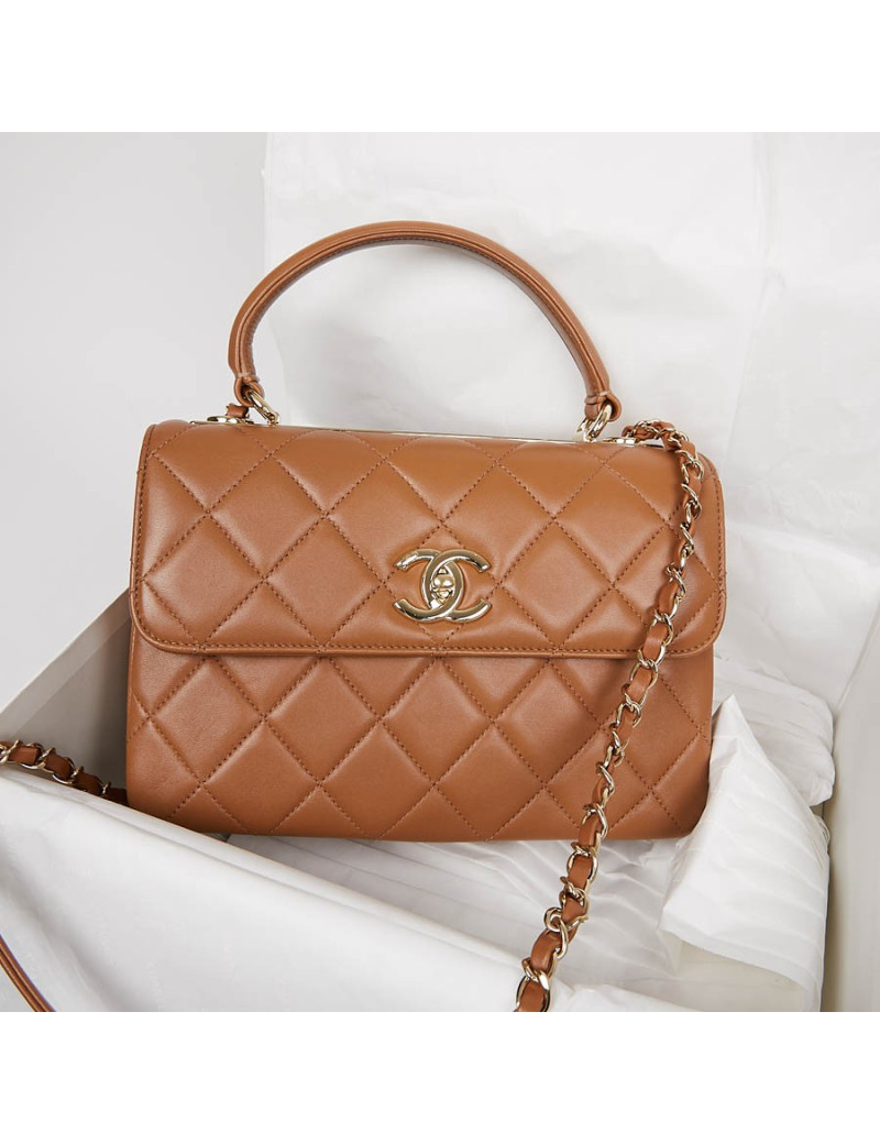 Sac CHANEL cuir matelassé marron