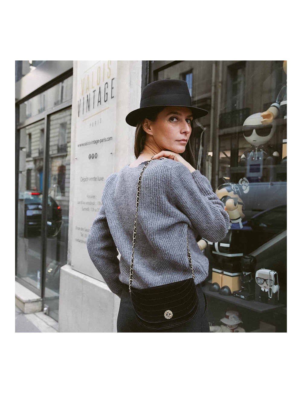 Sac du soir CHANEL velours noir Vintage