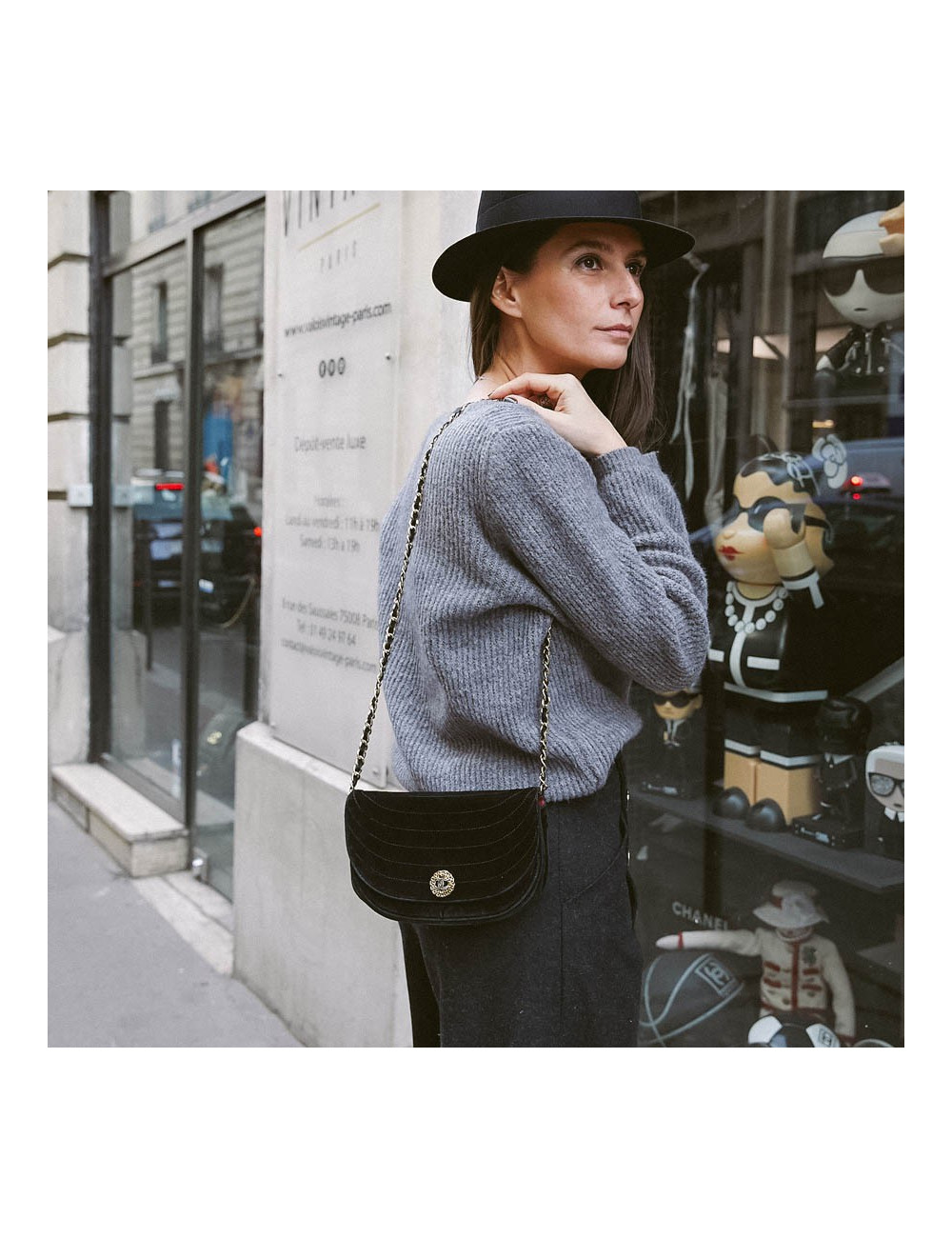 Sac du soir CHANEL velours noir Vintage