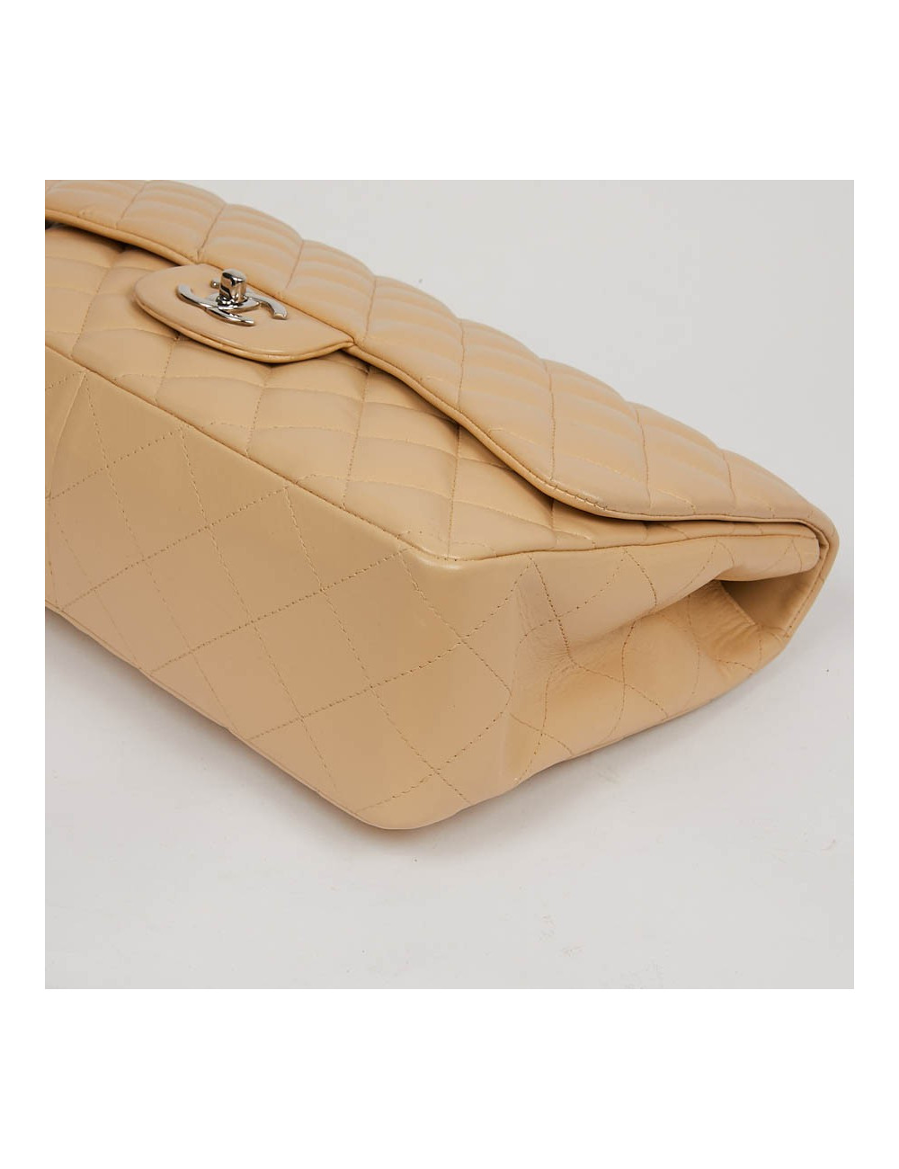  Sac à rabat CHANEL cuir d'agneau beige