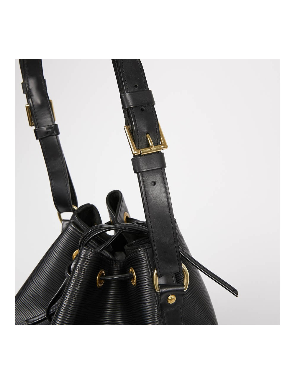 Sac Noé LOUIS VUITTON cuir épi noir