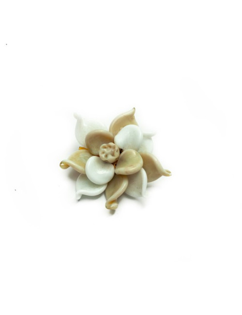 MARGUERITE DE VALOIS beige flower brooch