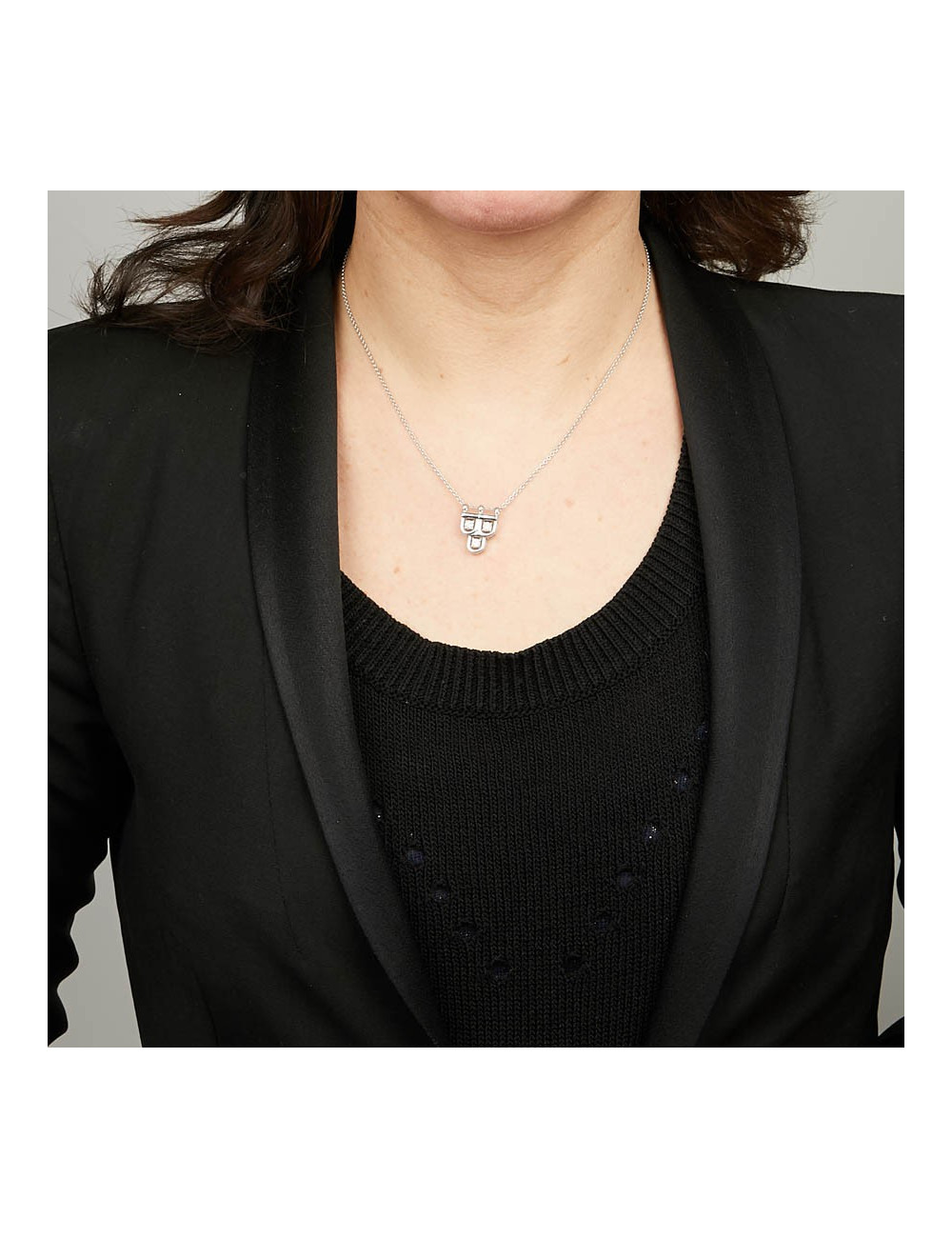 2.55 CHANEL sac cuir froissé noir