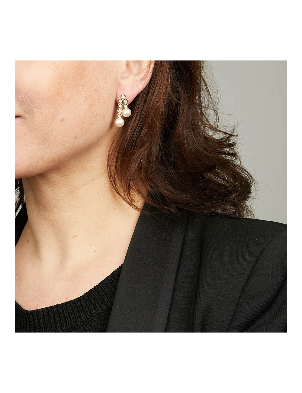 Boucles d'oreille POIRAY or perles et brillants