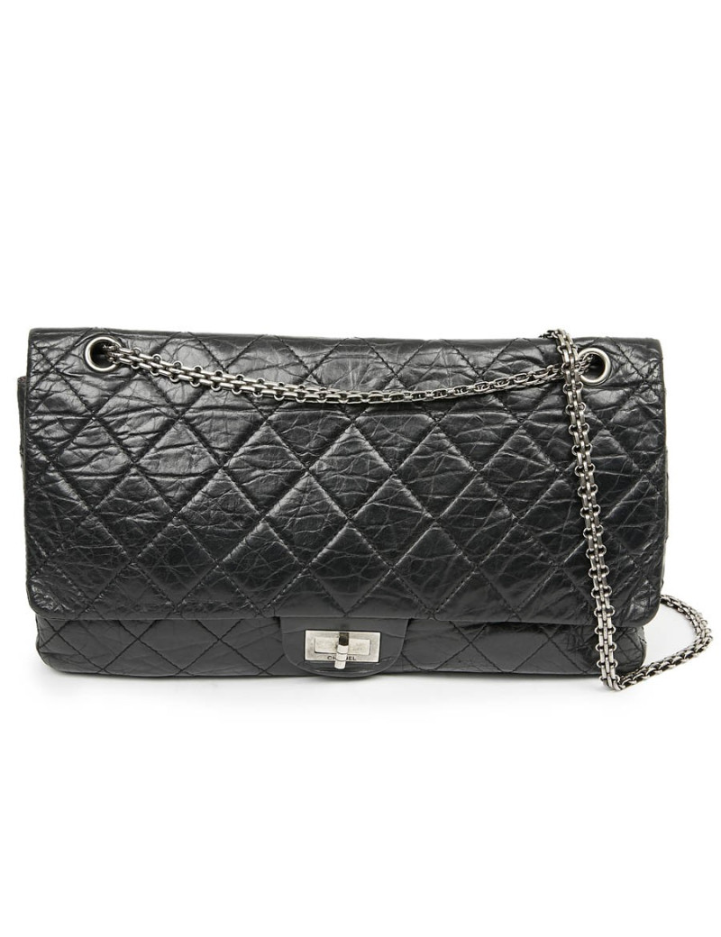 2.55 GM CHANEL cuir verni noir vieilli
