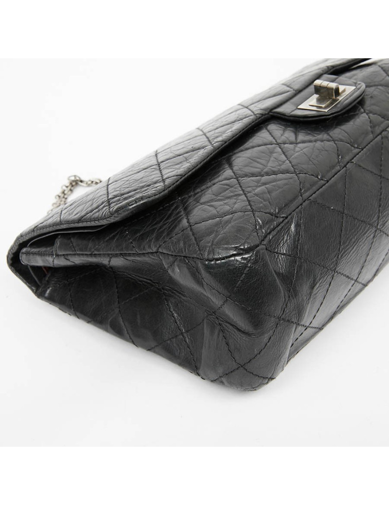 2.55 GM CHANEL cuir verni noir vieilli