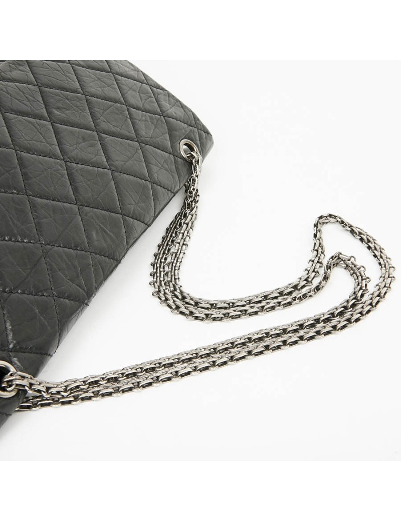 2.55 GM CHANEL cuir verni noir vieilli