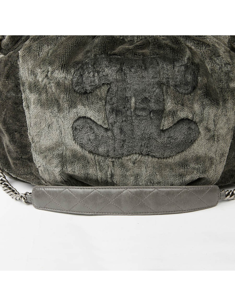 Besace CHANEL velours de soie gris