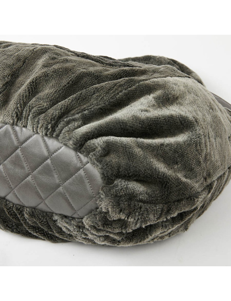 Besace CHANEL velours de soie gris