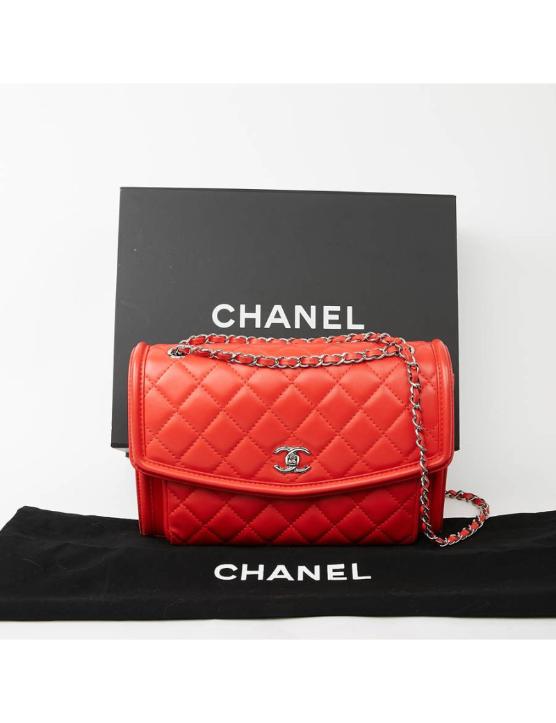 Sac CHANEL cuir d'agneau rouge