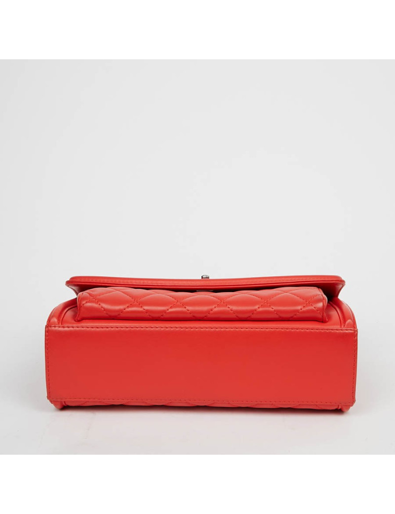 Sac CHANEL rouge cuir lisse