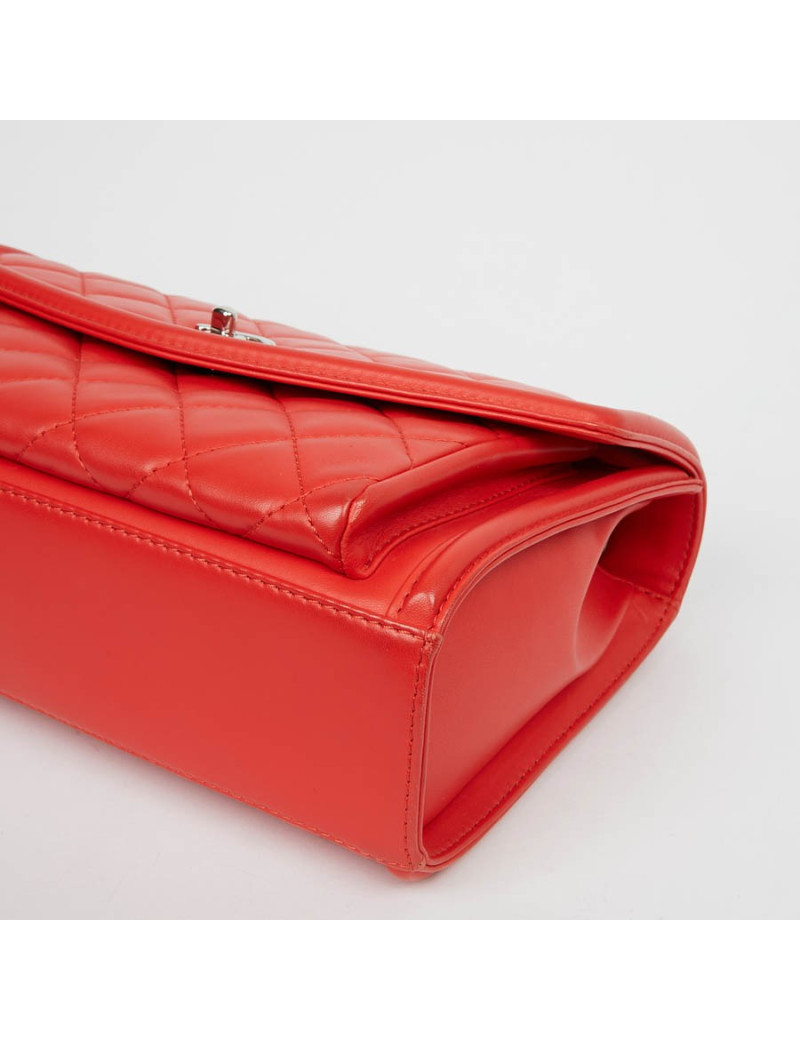 Sac CHANEL rouge cuir lisse