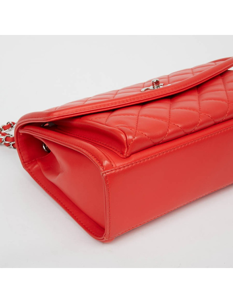 Sac CHANEL rouge cuir lisse