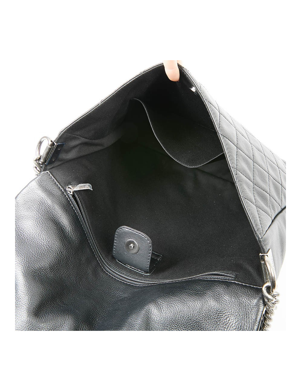 Sacoche CHANEL cuir caviar souple noir