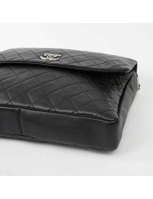 Sacoche CHANEL cuir caviar souple noir